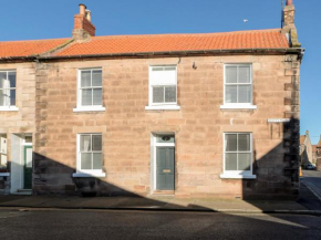 7 Scotts Place